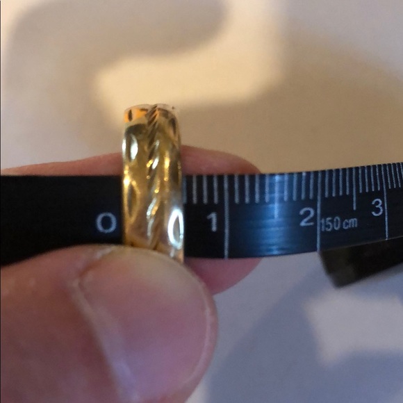 14K Yellow Gold Size 9 Band with Carved Pattern - Picture 7 of 7